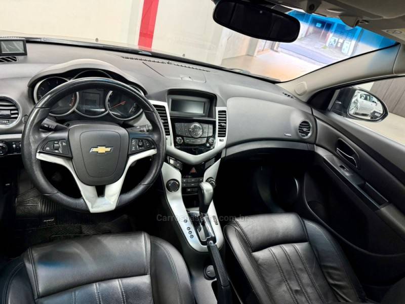 CHEVROLET - CRUZE - 2015/2015 - Preta - R$ 62.900,00