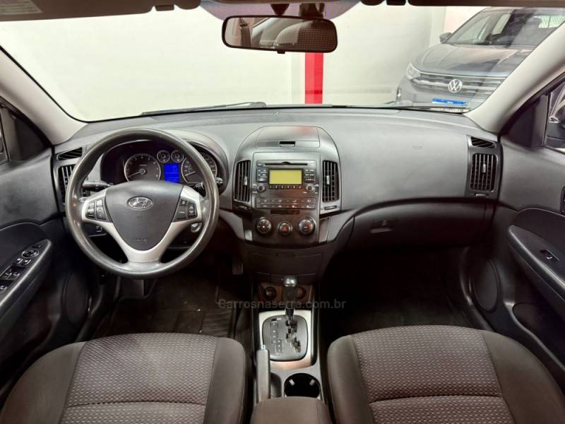 HYUNDAI - I30 - 2012/2012 - Preta - R$ 46.900,00