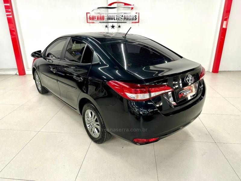 TOYOTA - YARIS - 2021/2021 - Preta - Sob Consulta