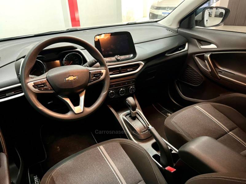 CHEVROLET - TRACKER - 2021/2021 - Prata - R$ 99.900,00