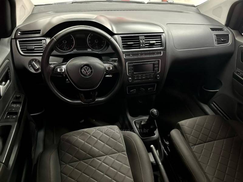 VOLKSWAGEN - FOX - 2015/2015 - Azul - Sob Consulta