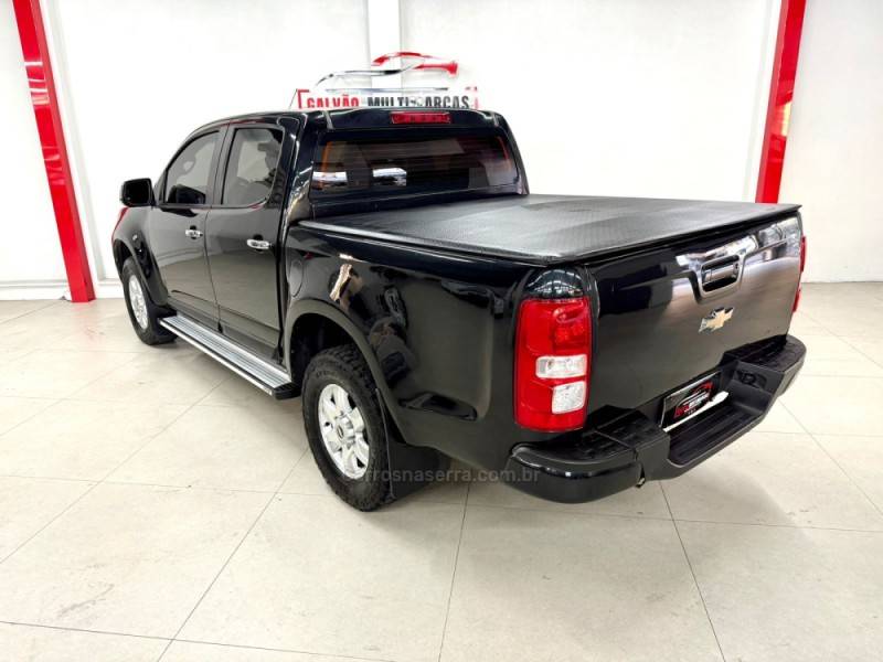 CHEVROLET - S10 - 2014/2014 - Preta - R$ 92.900,00