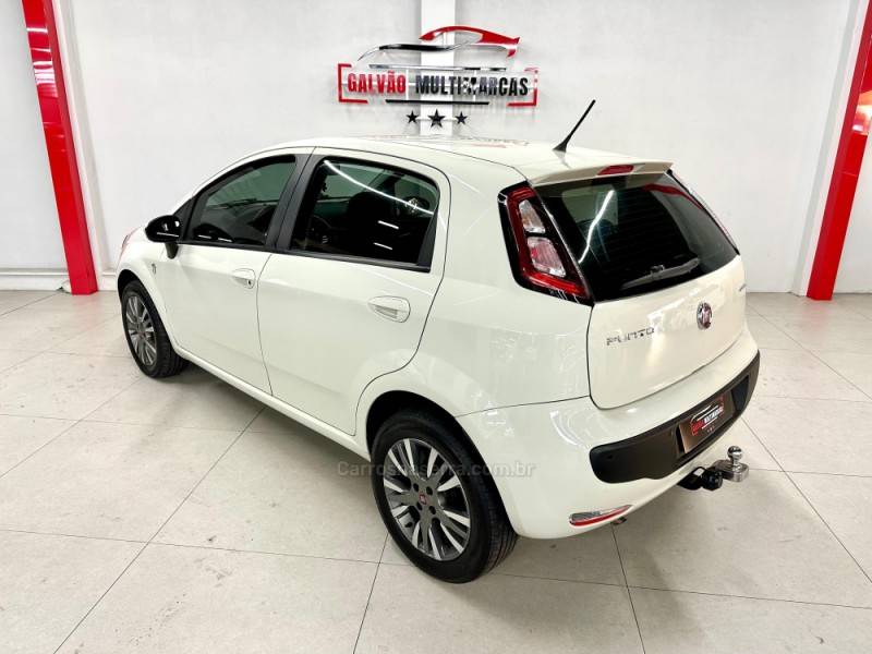 FIAT - PUNTO - 2016/2016 - Vermelha - Sob Consulta