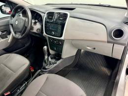 RENAULT - LOGAN - 2015/2015 - Prata - R$ 36.900,00