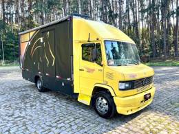 MERCEDES-BENZ - 710 PLUS - 2003/2003 - Amarela - R$ 259.900,00