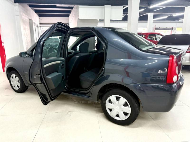 RENAULT - LOGAN - 2009/2009 - Cinza - R$ 23.900,00