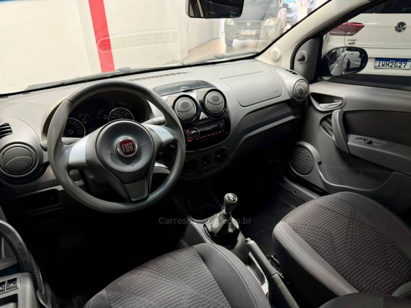 FIAT - PALIO - 2013/2013 - Prata - R$ 37.900,00