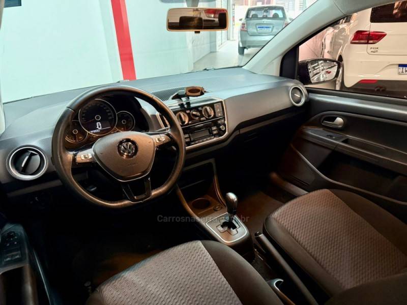 VOLKSWAGEN - UP - 2018/2018 - Cinza - R$ 49.900,00
