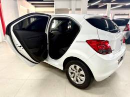 CHEVROLET - ONIX - 2019/2019 - Branca - R$ 54.900,00