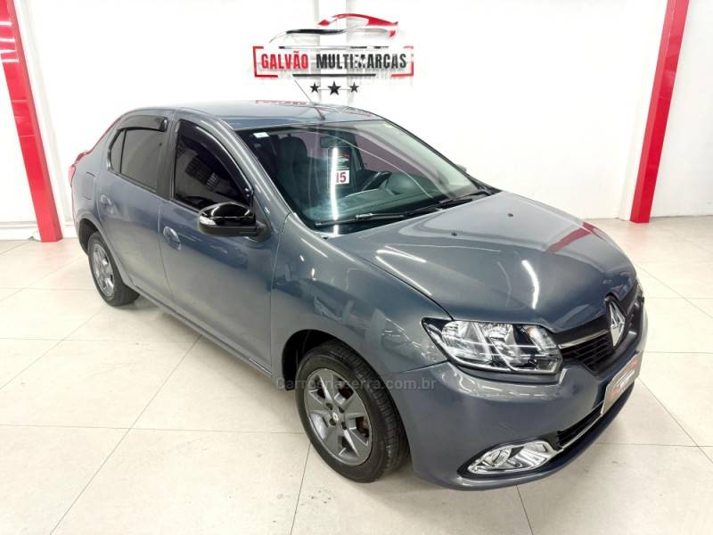 RENAULT - LOGAN - 2015/2015 - Vermelha - R$ 39.900,00