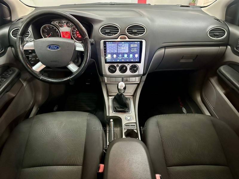 FORD - FOCUS - 2011/2011 - Prata - Sob Consulta