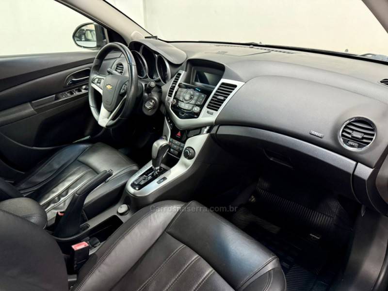 CHEVROLET - CRUZE - 2015/2015 - Preta - R$ 62.900,00