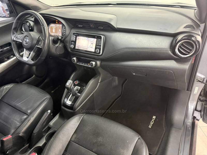 NISSAN - KICKS - 2017/2017 - Cinza - R$ 81.900,00
