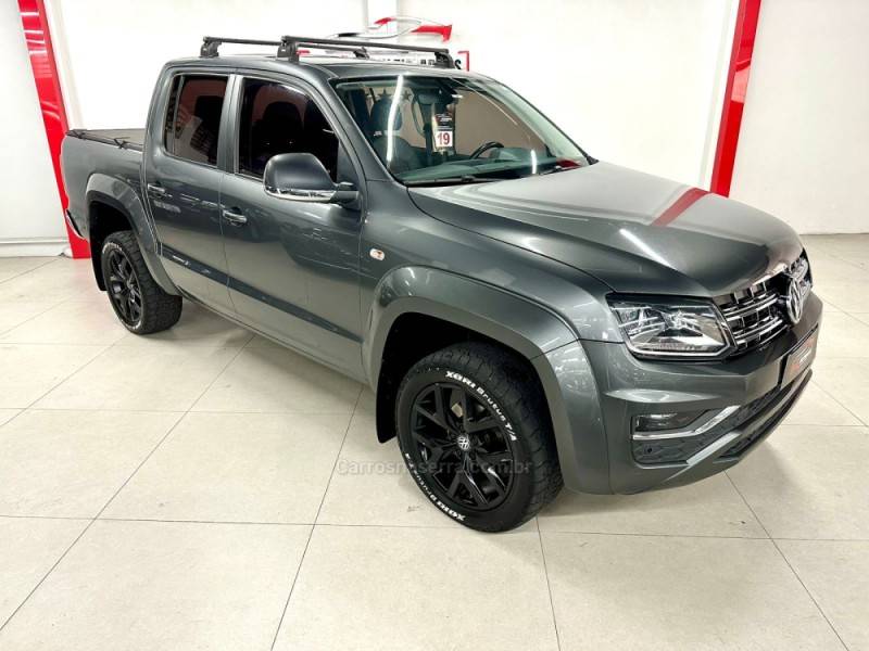 VOLKSWAGEN - AMAROK - 2019/2019 - Cinza - R$ 139.900,00