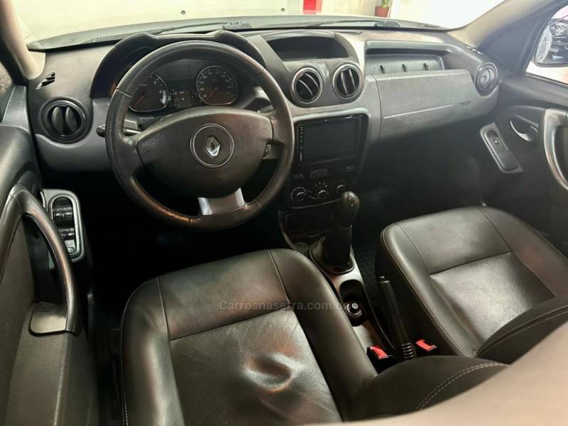 RENAULT - DUSTER - 2013/2013 - Prata - Sob Consulta