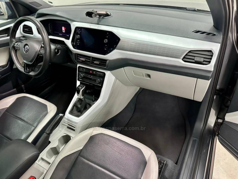 VOLKSWAGEN - T-CROSS - 2020/2020 - Prata - Sob Consulta