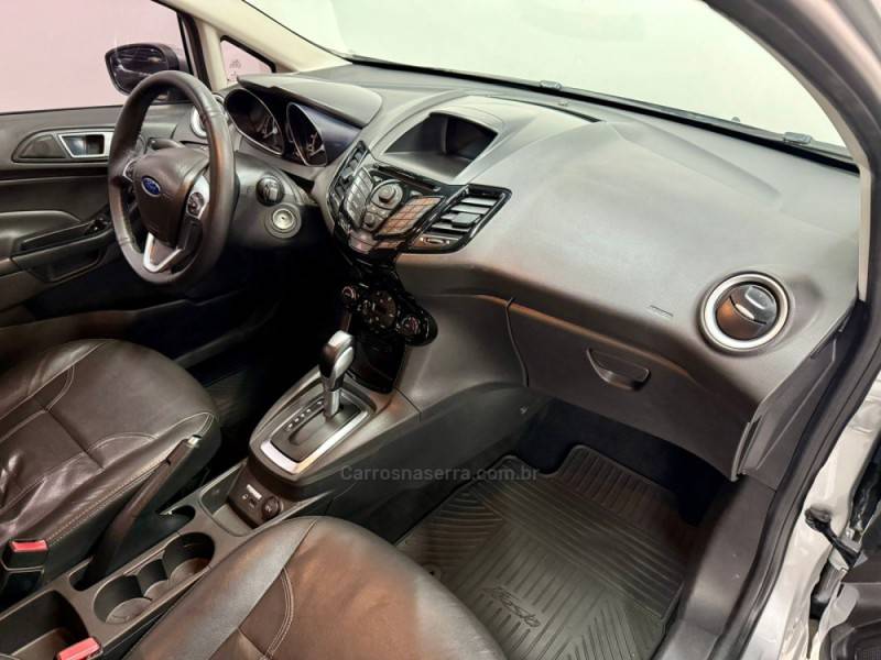 FORD - FIESTA - 2014/2014 - Prata - R$ 45.900,00
