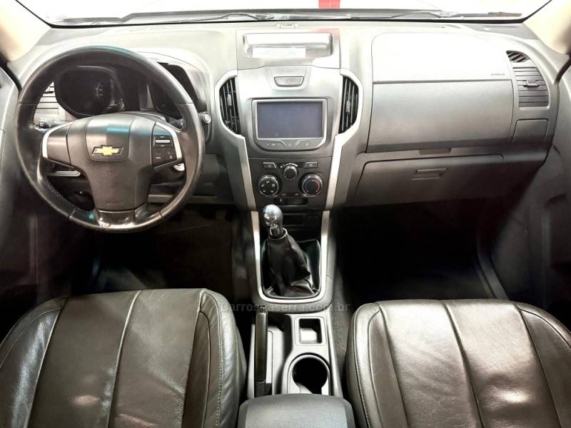 CHEVROLET - S10 - 2014/2014 - Preta - R$ 92.900,00