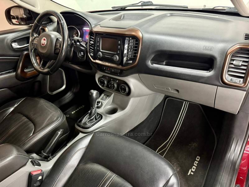 FIAT - TORO - 2018/2018 - Vermelha - R$ 105.900,00