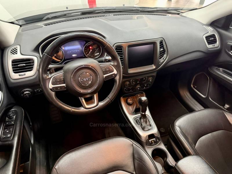 JEEP - COMPASS - 2020/2020 - Preta - R$ 112.900,00