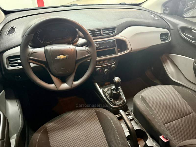 CHEVROLET - ONIX - 2019/2019 - Branca - R$ 54.900,00
