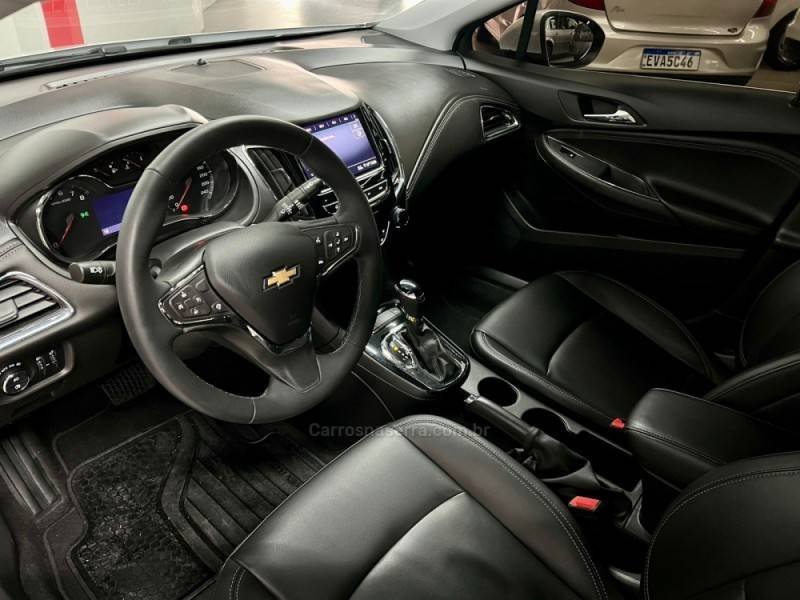 CHEVROLET - CRUZE - 2023/2023 - Branca - R$ 117.900,00
