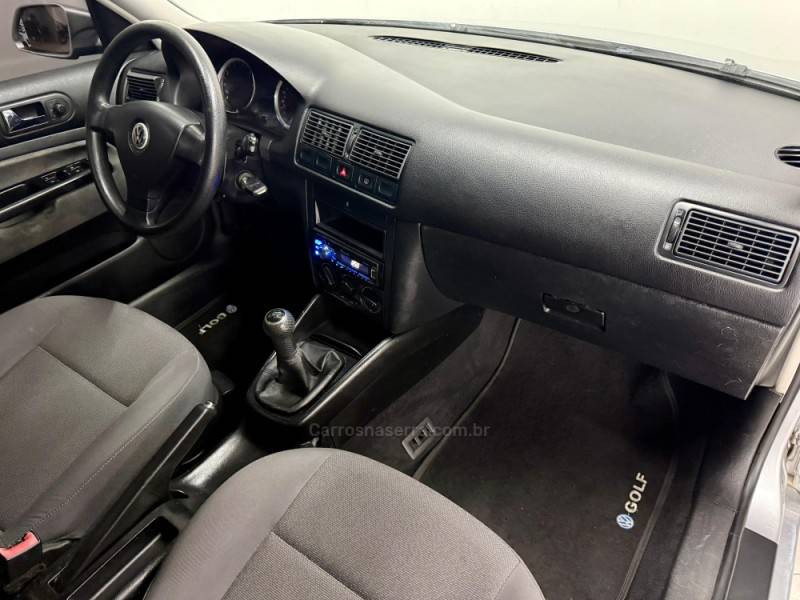 VOLKSWAGEN - GOLF - 2009/2009 - Prata - R$ 40.900,00