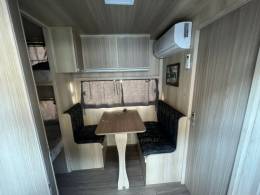 MERCEDES-BENZ - 710 PLUS - 2003/2003 - Amarela - R$ 259.900,00