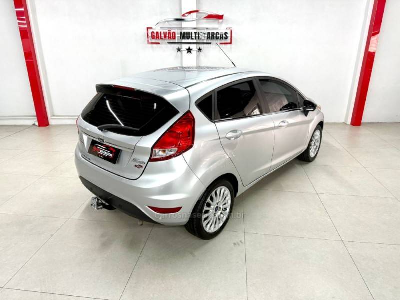 FORD - FIESTA - 2014/2014 - Prata - R$ 45.900,00