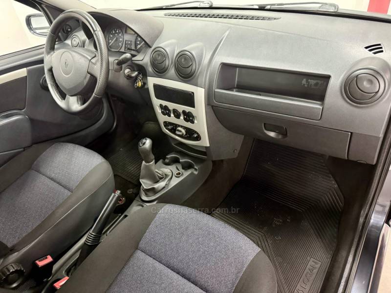 RENAULT - LOGAN - 2009/2009 - Cinza - R$ 23.900,00