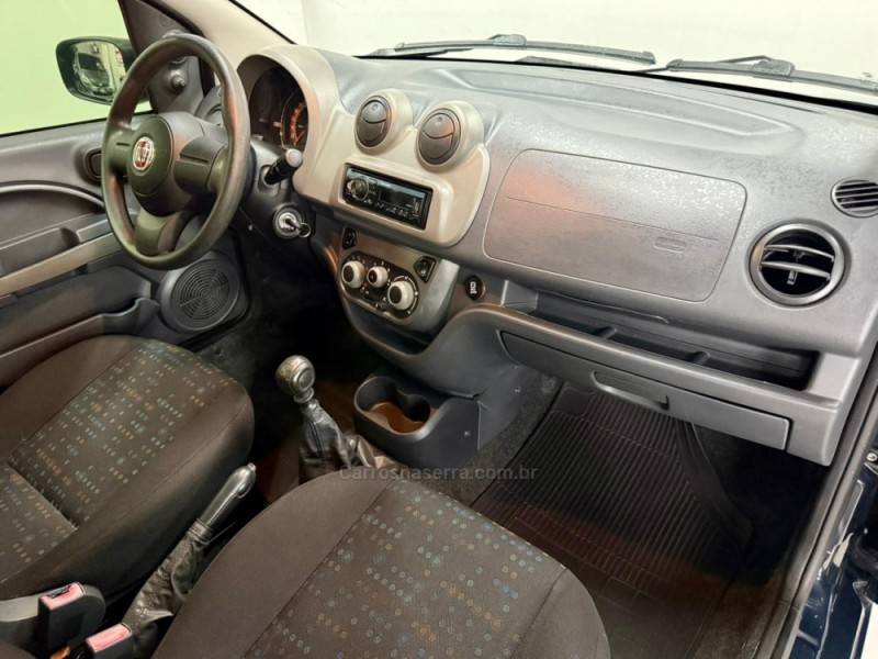FIAT - UNO - 2014/2014 - Azul - R$ 32.900,00