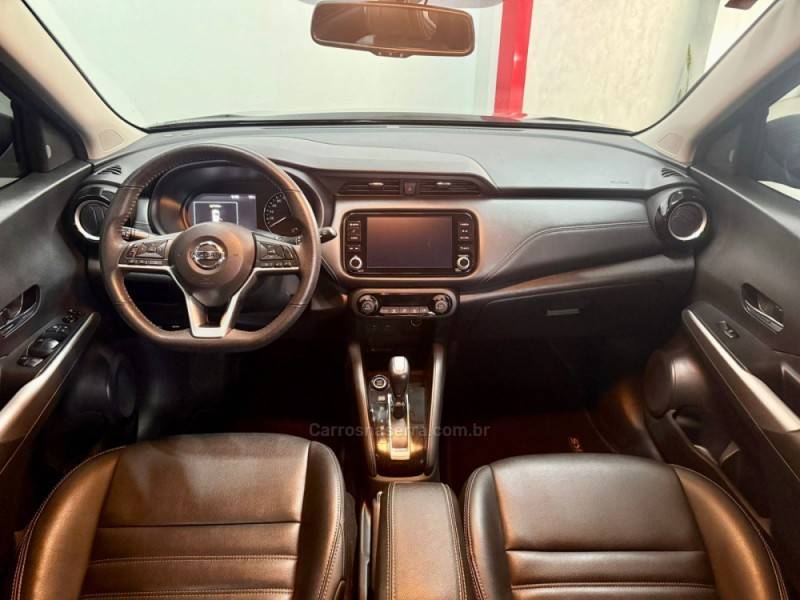 NISSAN - KICKS - 2022/2022 - Preta - R$ 109.900,00