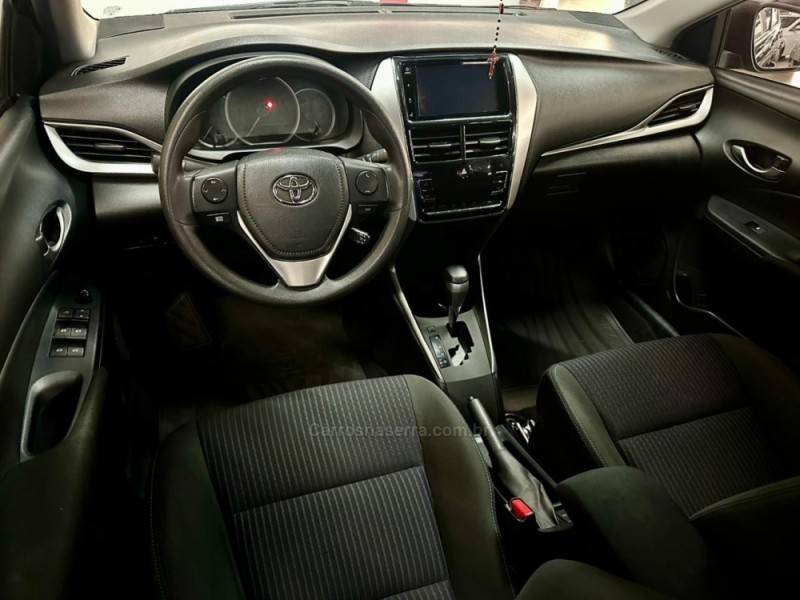 TOYOTA - YARIS - 2021/2021 - Preta - Sob Consulta