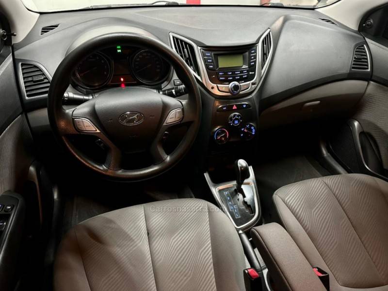 HYUNDAI - HB20S - 2014/2014 - Prata - Sob Consulta