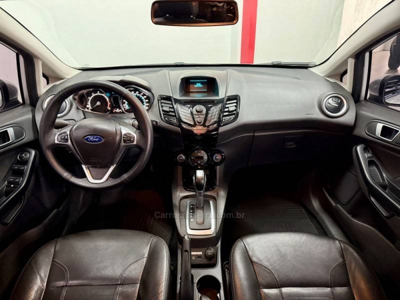 FORD - FIESTA - 2014/2014 - Prata - R$ 45.900,00