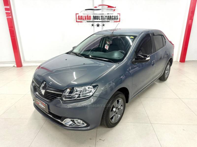 RENAULT - LOGAN - 2015/2015 - Vermelha - R$ 39.900,00