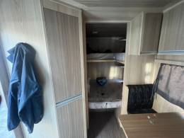 MERCEDES-BENZ - 710 PLUS - 2003/2003 - Amarela - R$ 259.900,00