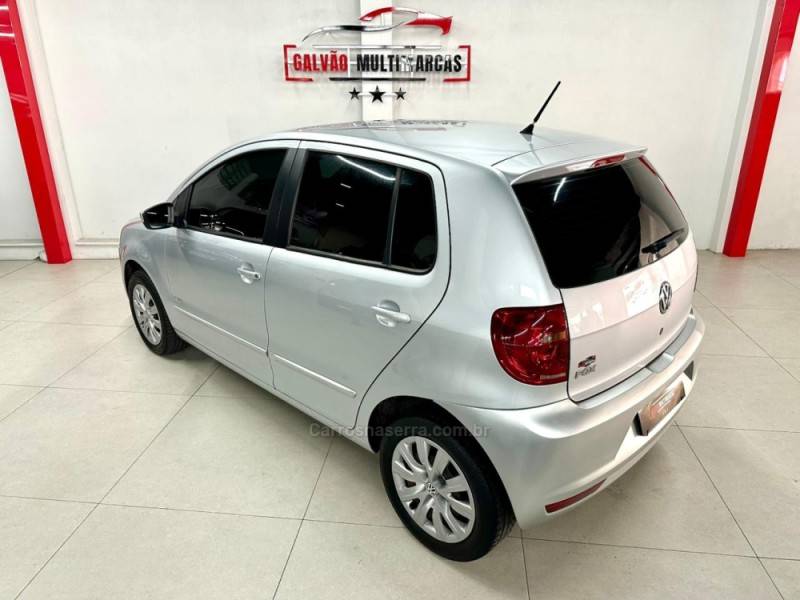 VOLKSWAGEN - FOX - 2010/2010 - Prata - Sob Consulta