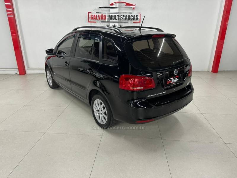 VOLKSWAGEN - SPACEFOX - 2014/2014 - Preta - Sob Consulta