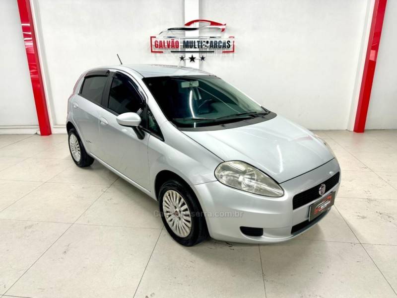 FIAT - PUNTO - 2011/2011 - Prata - Sob Consulta