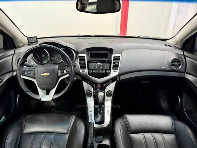 CHEVROLET - CRUZE - 2015/2015 - Preta - R$ 62.900,00