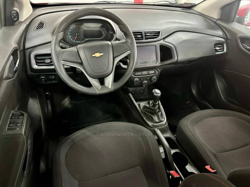 CHEVROLET - ONIX - 2015/2015 - Vermelha - R$ 53.900,00