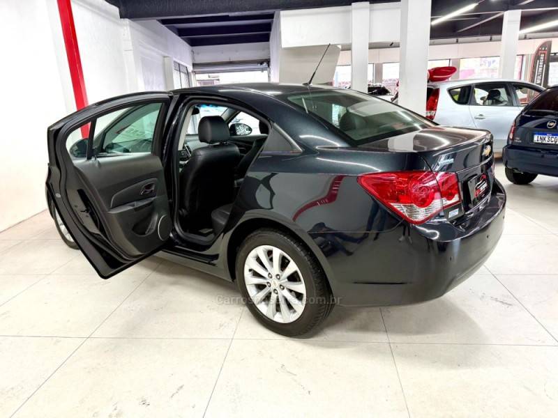 CHEVROLET - CRUZE - 2015/2015 - Preta - R$ 62.900,00