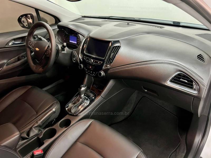 CHEVROLET - CRUZE - 2023/2023 - Branca - R$ 117.900,00
