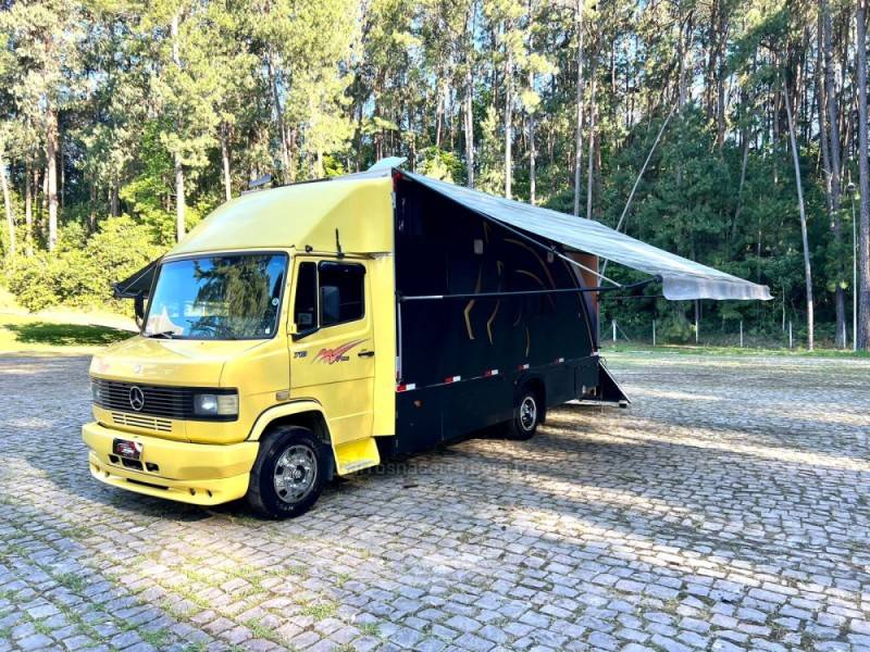 MERCEDES-BENZ - 710 PLUS - 2003/2003 - Amarela - R$ 259.900,00