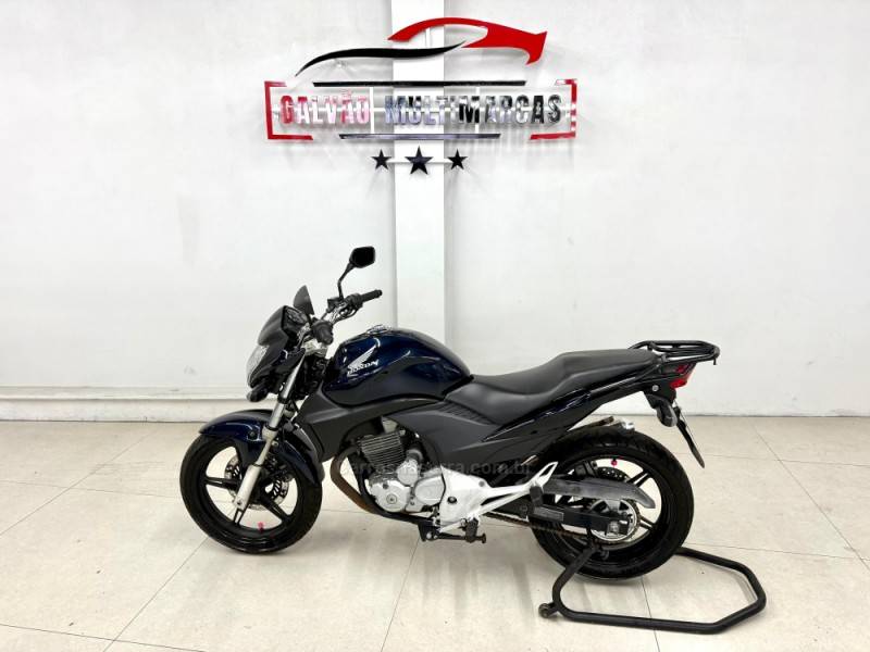 HONDA - CB 300R - 2010/2010 - Preta - R$ 12.900,00