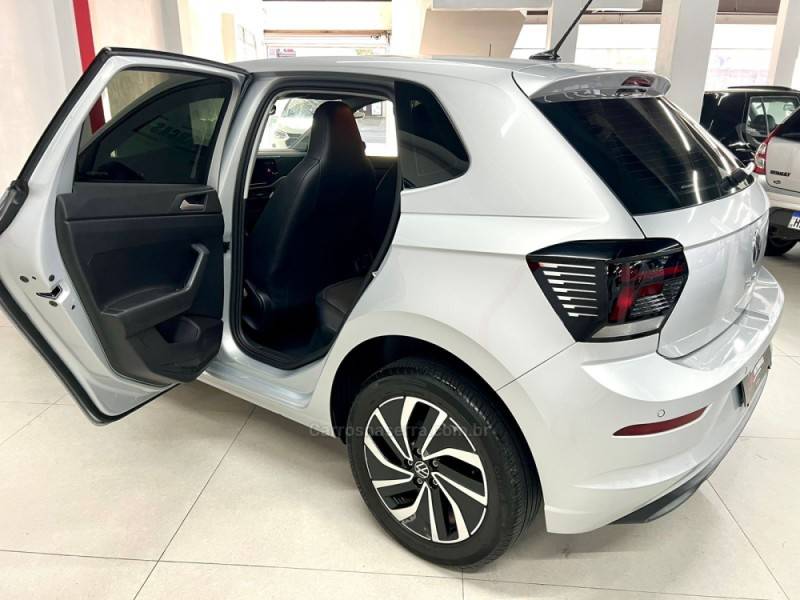 VOLKSWAGEN - POLO - 2024/2024 - Cinza - R$ 106.900,00