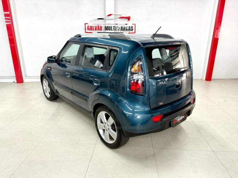 KIA MOTORS - SOUL - 2010/2010 - Azul - R$ 42.900,00