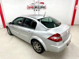RENAULT - MÉGANE - 2008/2008 - Prata - R$ 23.900,00