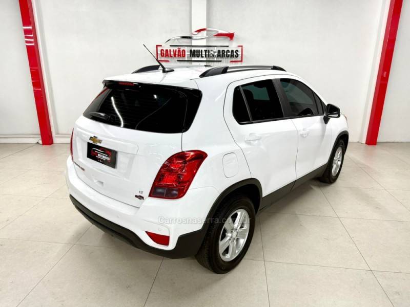 CHEVROLET - TRACKER - 2018/2018 - Branca - R$ 79.900,00